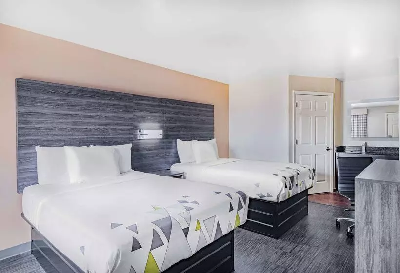 Отель Baymont By Wyndham Commerce Ga Near Tanger Outlets Mall