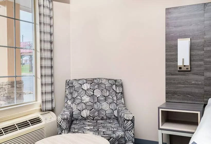 Отель Baymont By Wyndham Commerce Ga Near Tanger Outlets Mall