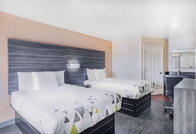 ホテル Baymont By Wyndham Commerce Ga Near Tanger Outlets Mall