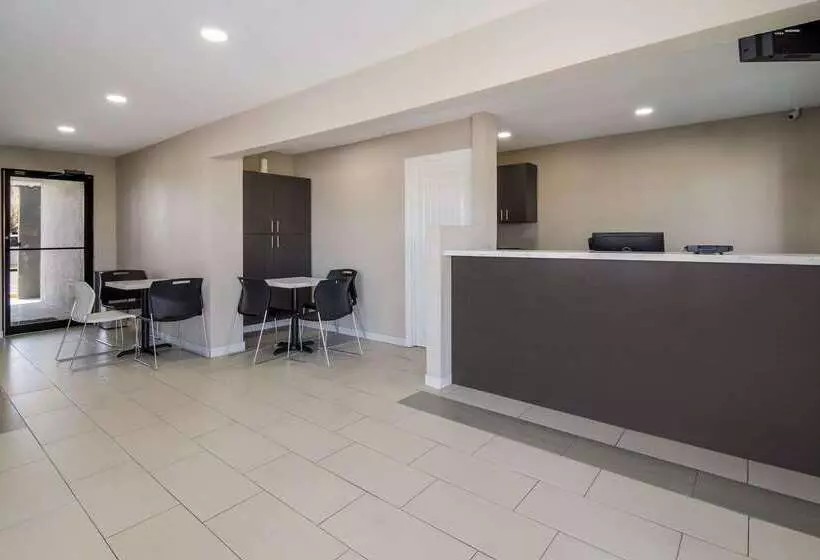 בית מלון כפרי Econo Lodge Waco North I35