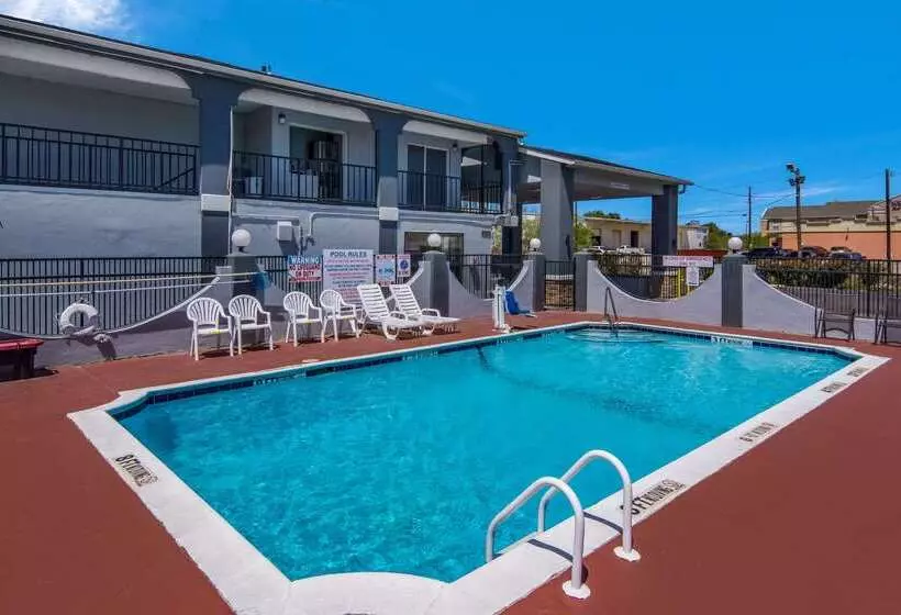 בית מלון כפרי Econo Lodge Waco North I35