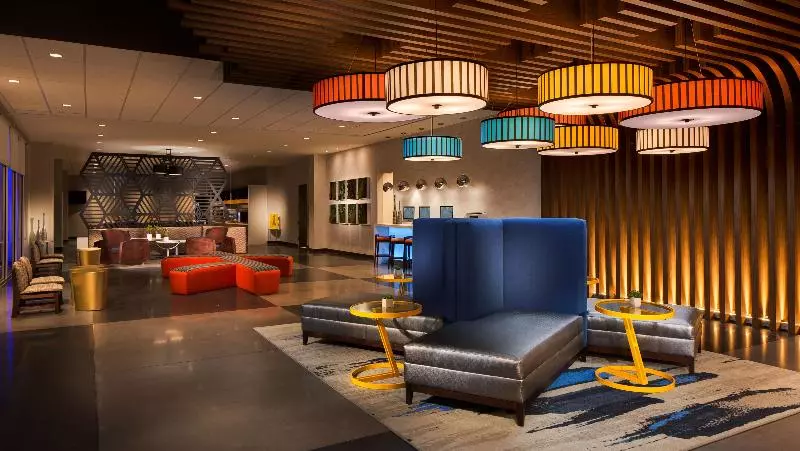 هتل Glō Best Western Lexington