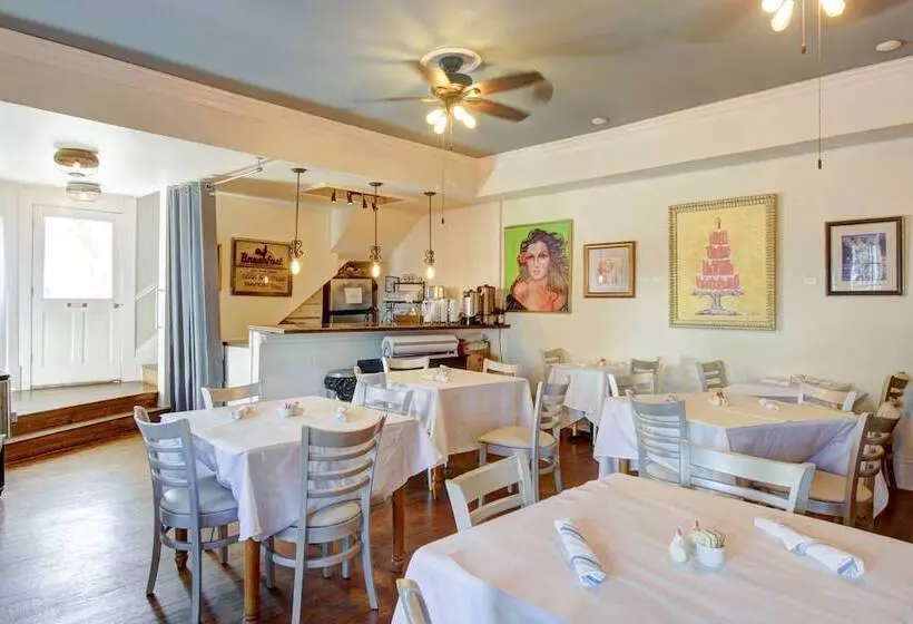 هتل Inn On The Riverwalk