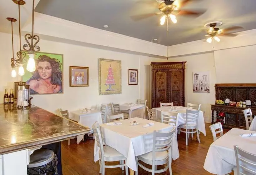 هتل Inn On The Riverwalk