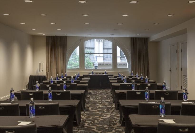 Hotel International House