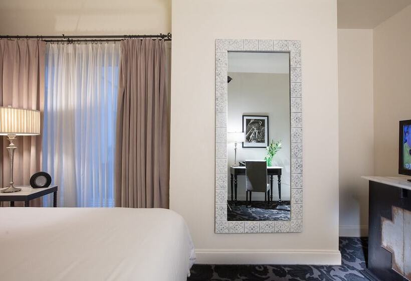 Hotel International House