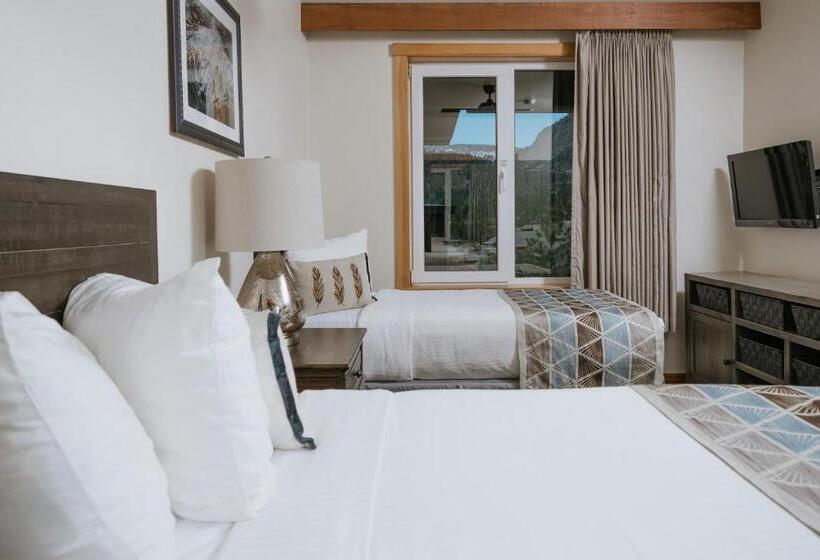 هتل Juniper Springs Resort