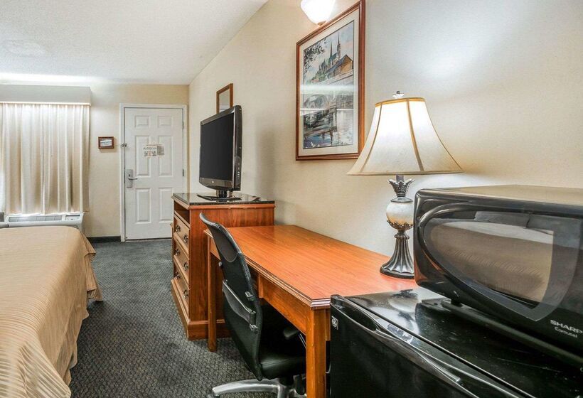 בית מלון כפרי Quality Inn