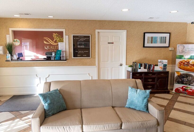 Отель Quality Inn