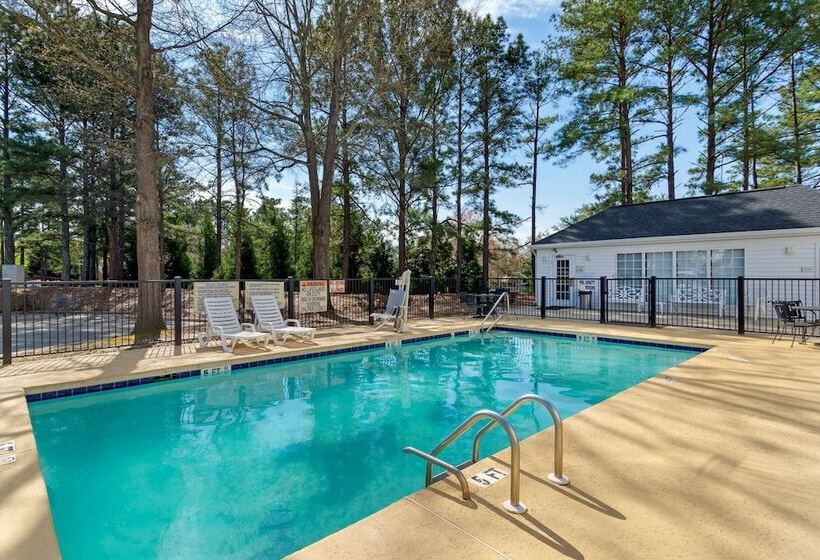 Отель Quality Inn Newnan Atlanta South