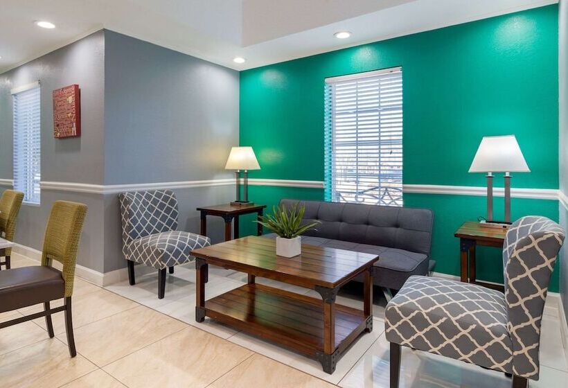 Отель Quality Inn Newnan Atlanta South