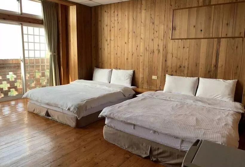 تختخواب و صبحانه Lu Din Manor
