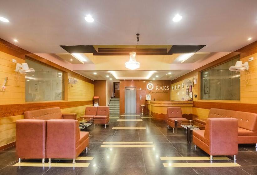 Capital O 49169 Hotel Raks