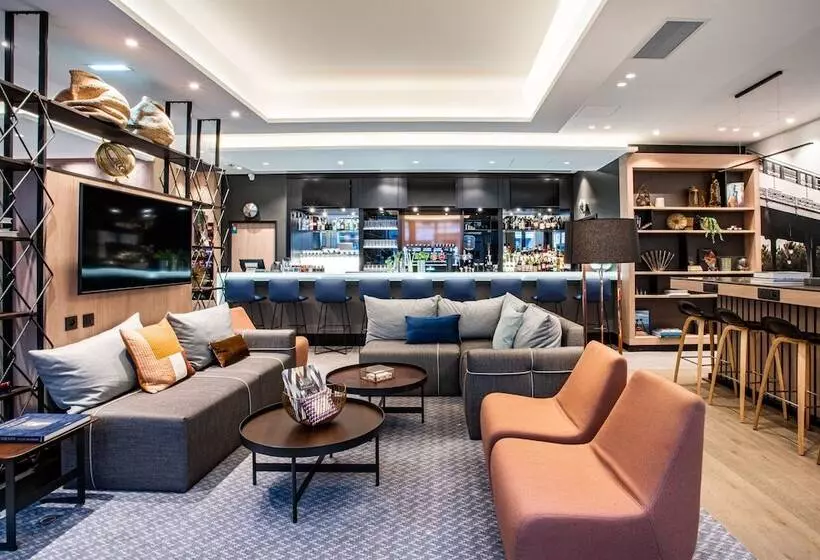 هتل Courtyard By Marriott Paris Porte De Versailles