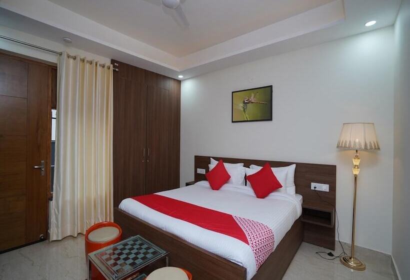 Hotell Pllazio Residency