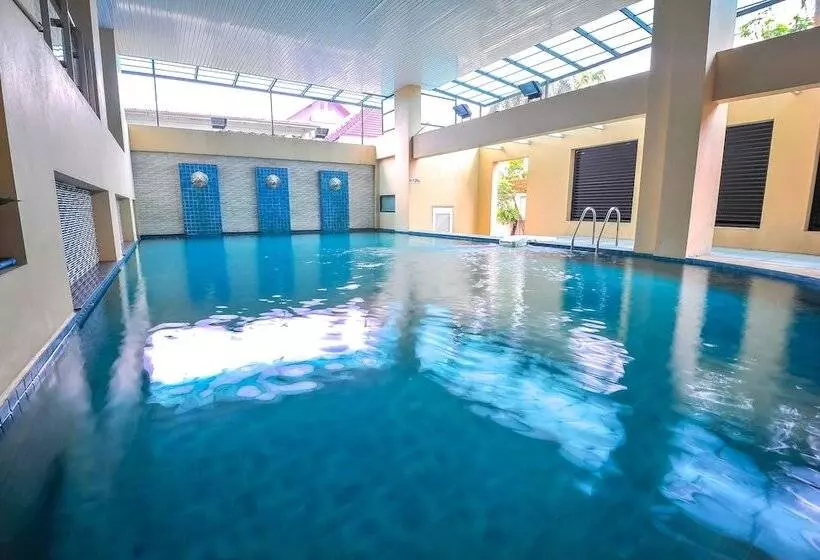 هتل 42grand Residence