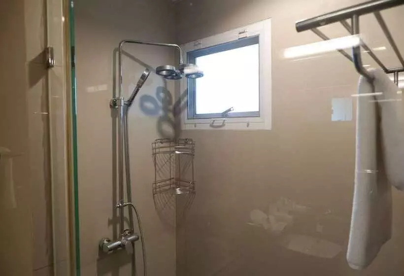 هتل 42grand Residence