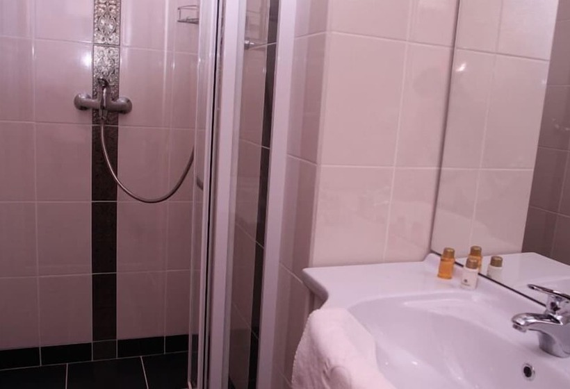 هتل Chervona Kalyna