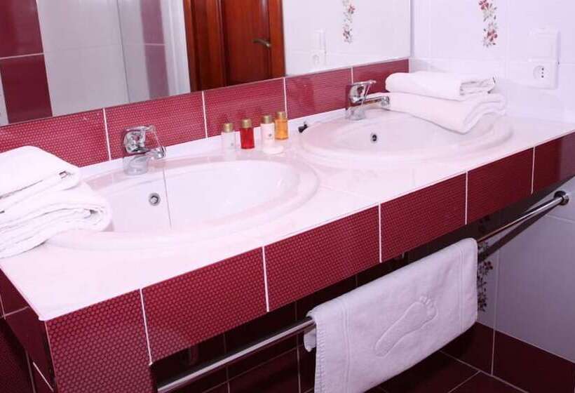 هتل Chervona Kalyna