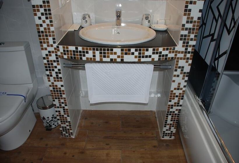 هتل Chervona Kalyna