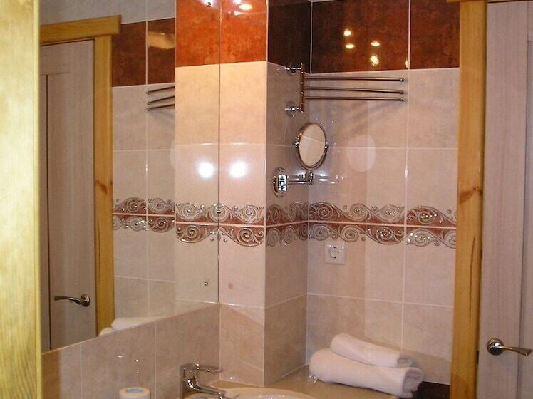 هتل Chervona Kalyna