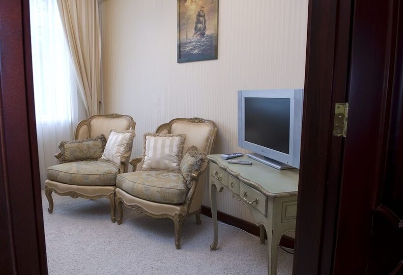 هتل Chervona Kalyna