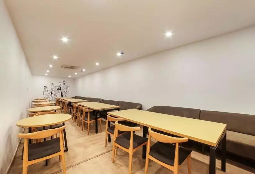 ホテル Oyo Townhouse 125 Medawas