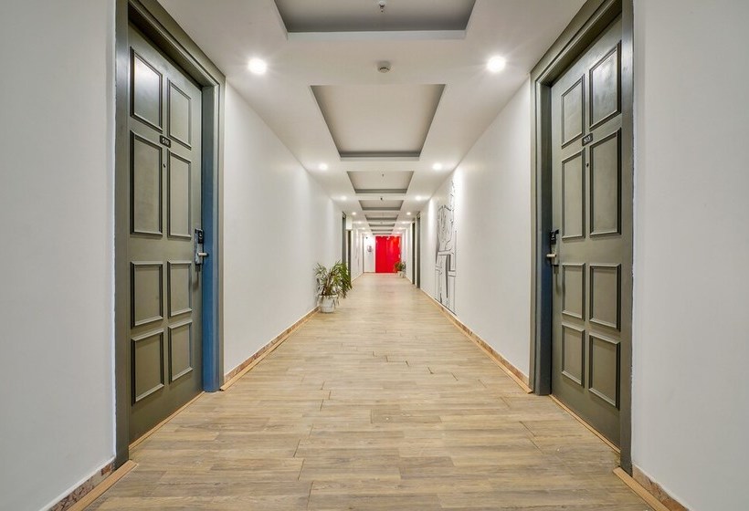 בית מלון כפרי Oyo Townhouse 284 New Building Sector 104