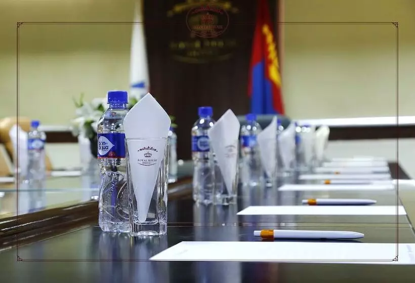 هتل Royal House