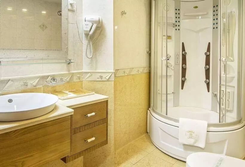هتل Royal House
