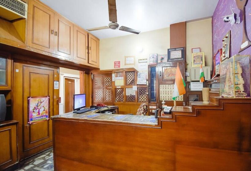 ホテル Spot On 47388 Dutta Guest House