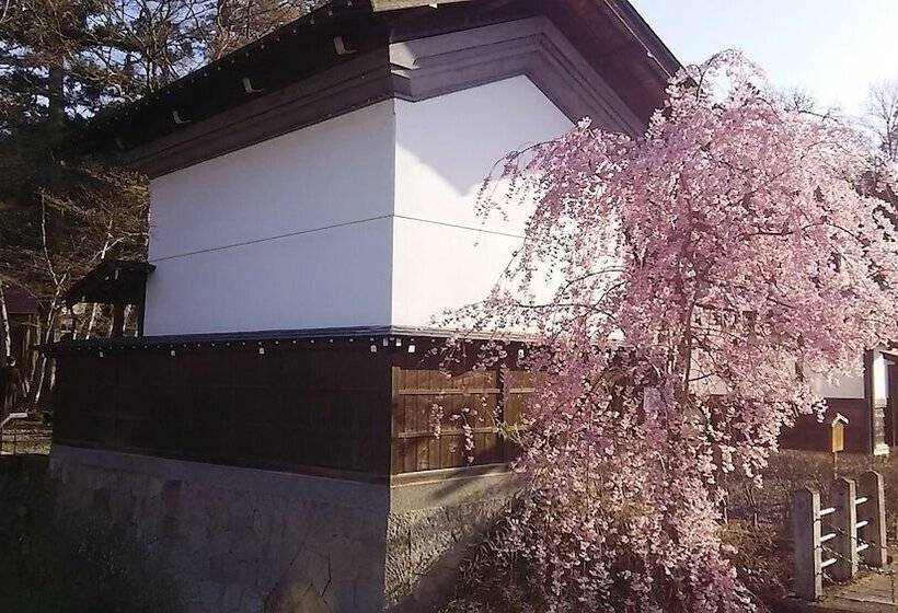 پانسیون Yuya Takanoyu