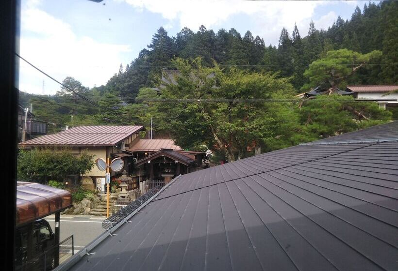 پانسیون Yuya Takanoyu