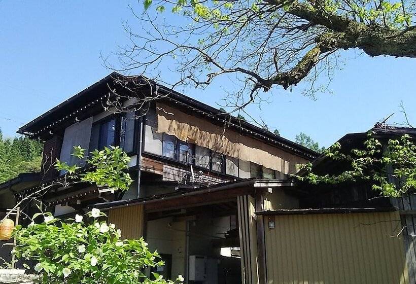 پانسیون Yuya Takanoyu