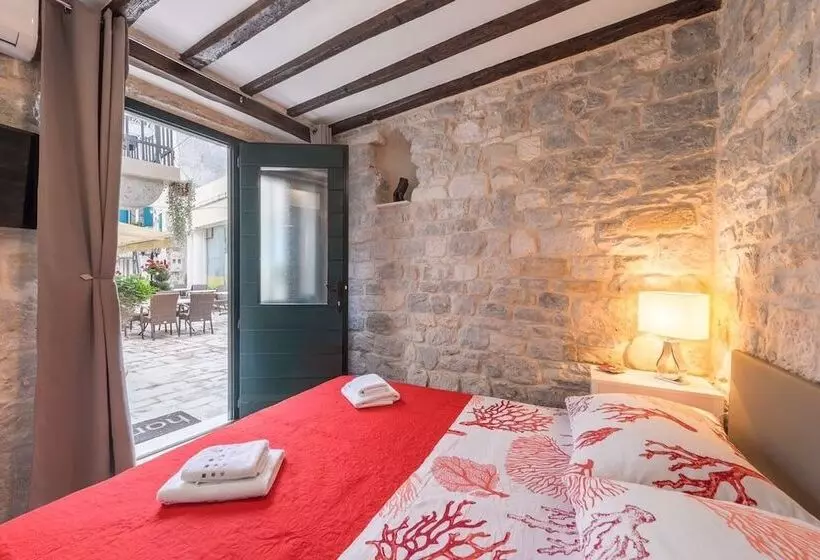 Apartments & Rooms Dujam