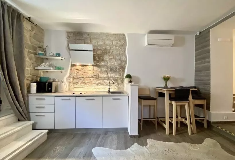 Apartments & Rooms Dujam