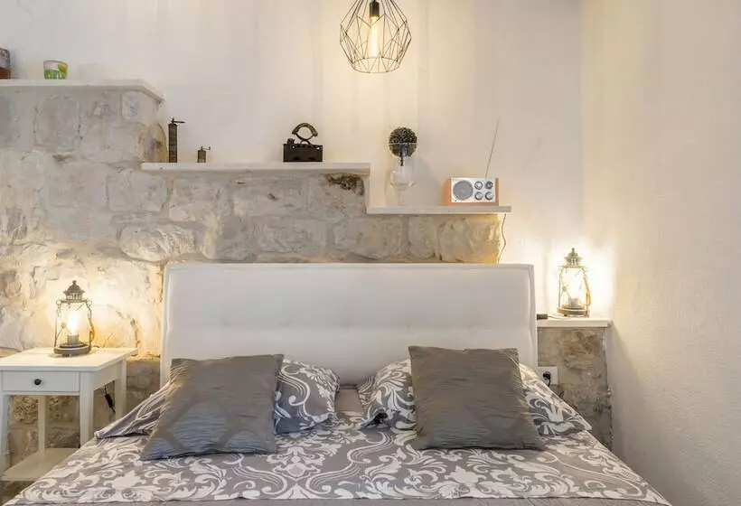 Apartments & Rooms Dujam