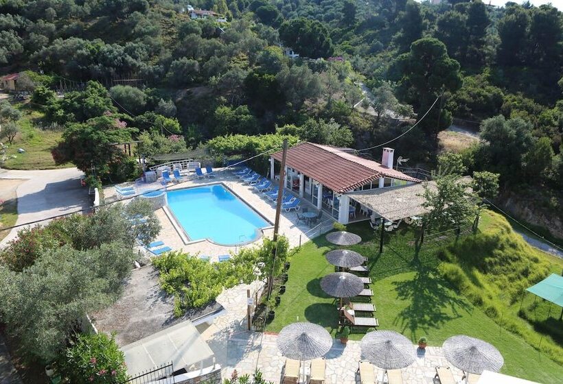 هتل Filia Studios & Apartments