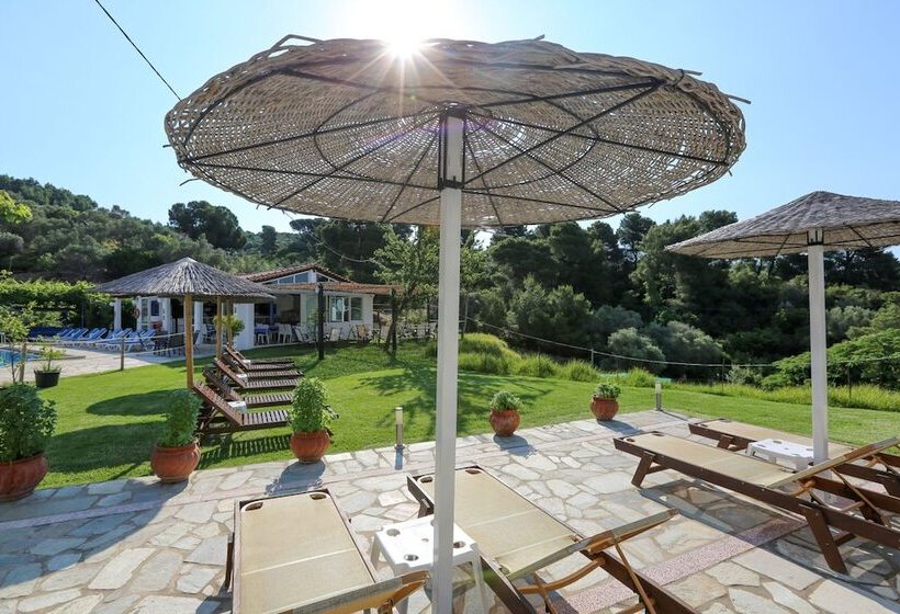 هتل Filia Studios & Apartments