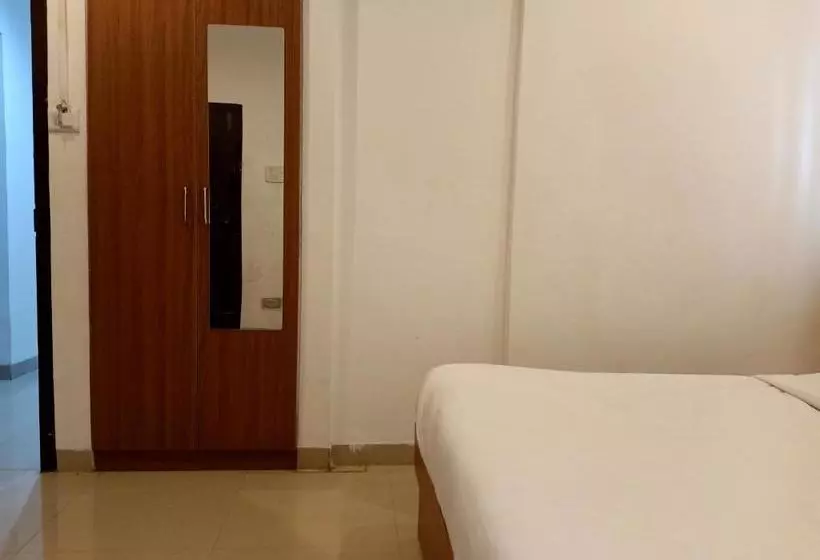 ホテル Oyo Flagship 30627 Anurag Residency