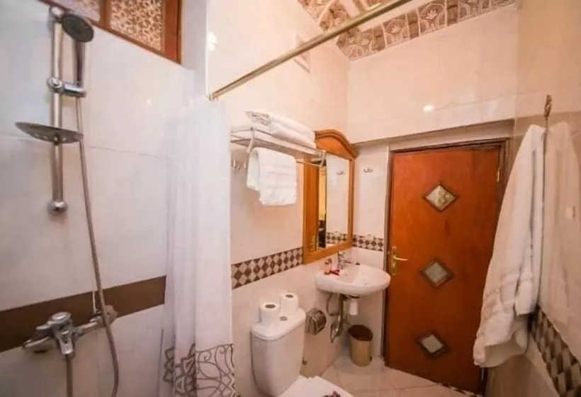 Palais Laraichi Riad La Porte Bleue Suites