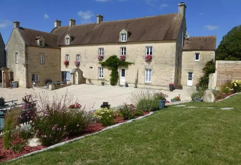 ベッドアンドブレックファースト La Charretterie