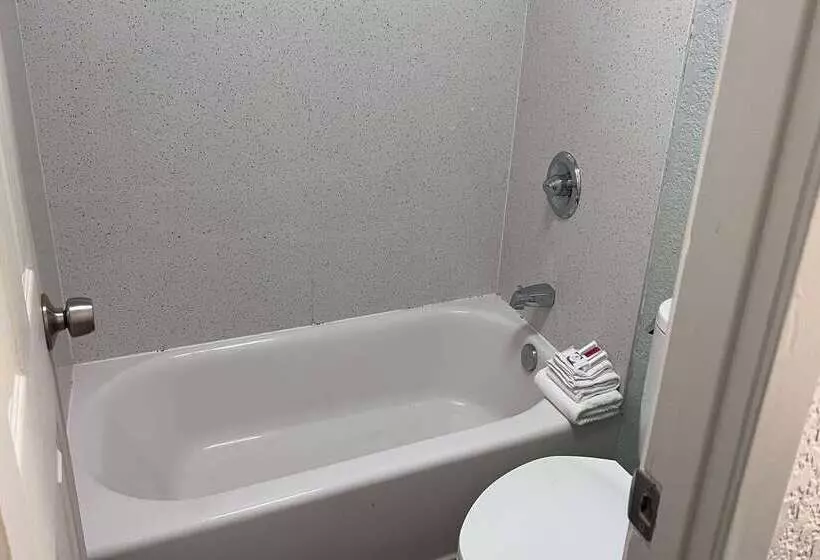 فندق Days Inn By Wyndham Sulphur West