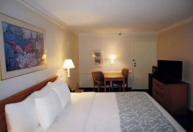 호텔 La Quinta Inn By Wyndham Tampa Bay Pinellas Park Clearwater