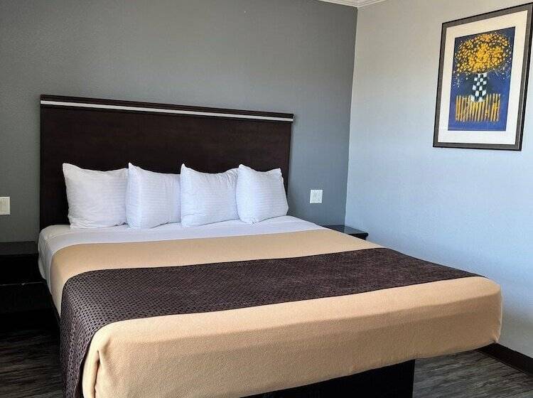 Hotel Laguna Inn And Suites