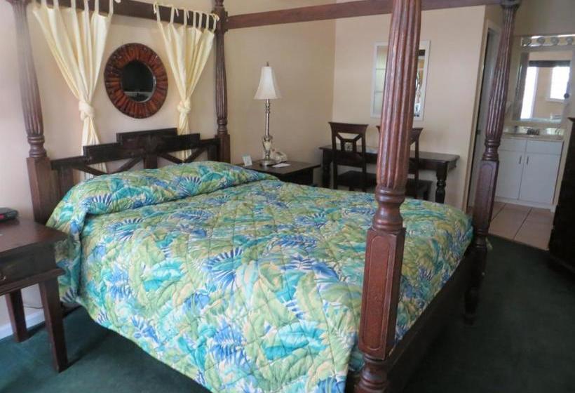 Otel Lemon Tree Inn   Near Tin City