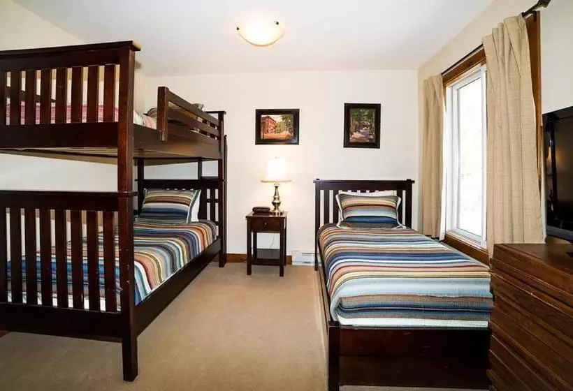 هتل Lift One Condominiums