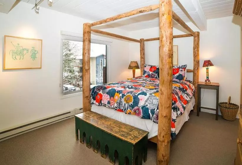 هتل Lift One Condominiums