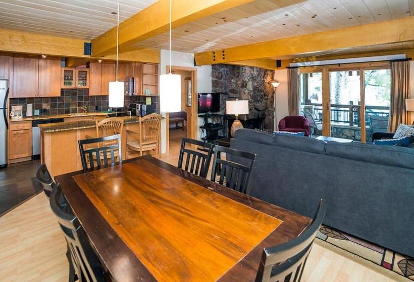 هتل Lift One Condominiums