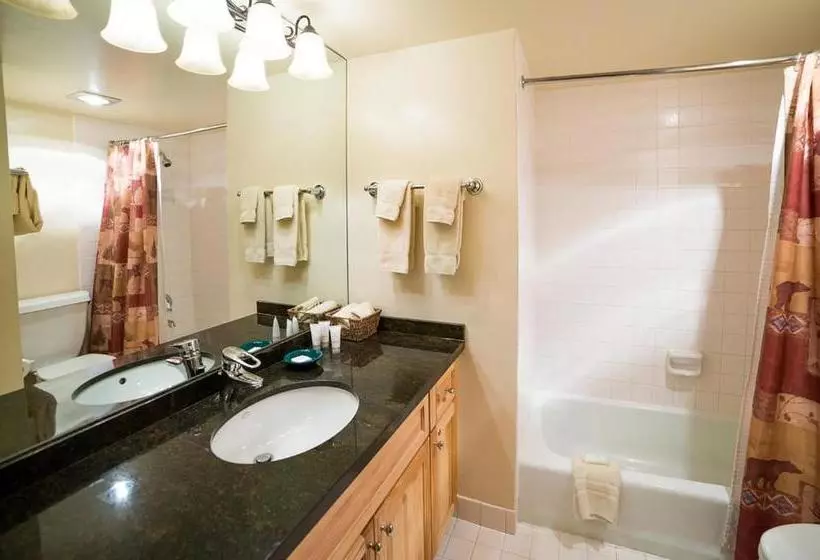 هتل Lift One Condominiums